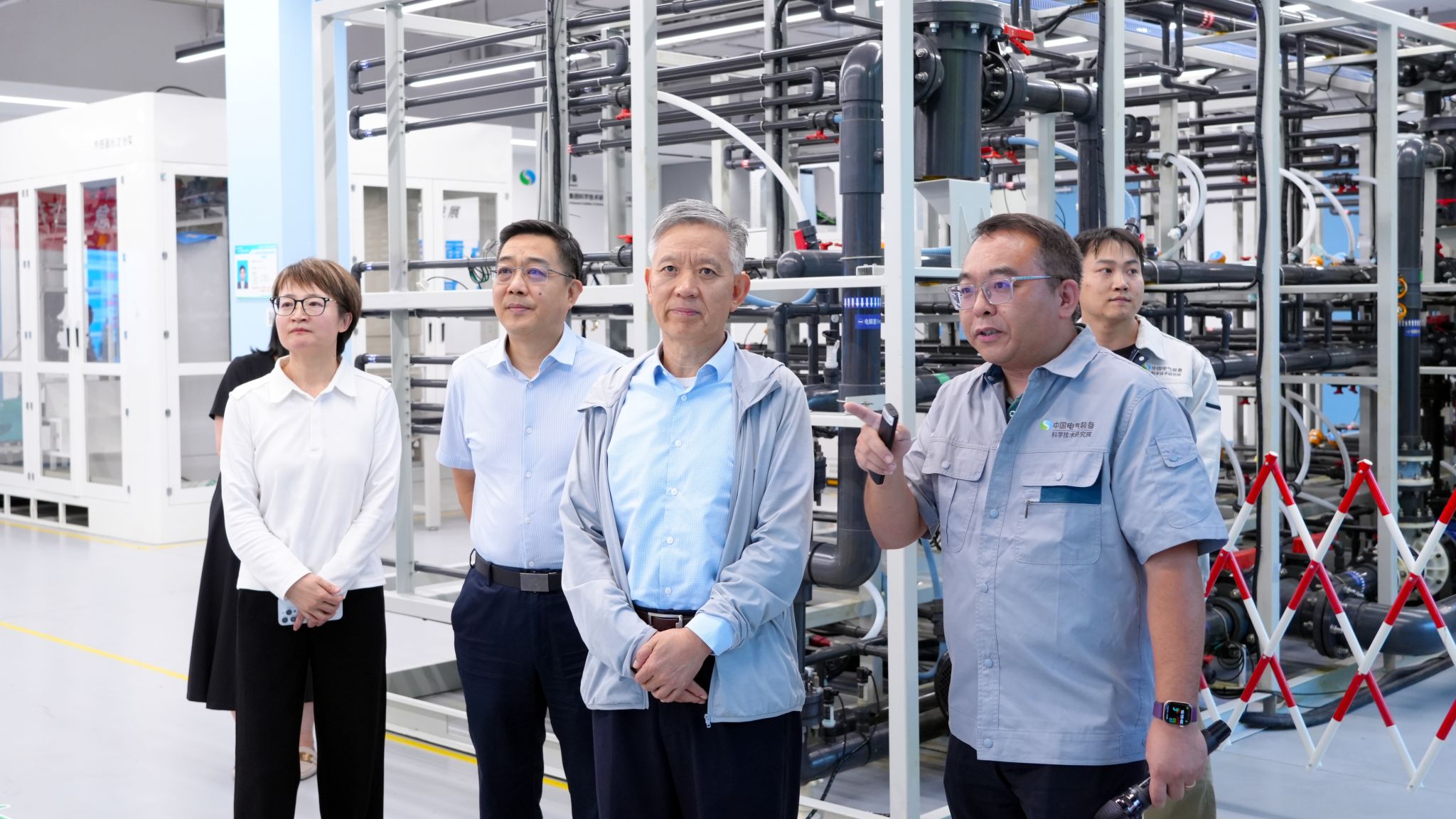 中國科學院院士陳維江一行到訪中國電氣裝備 共商電氣科技前沿技術(shù)開發(fā)新篇章